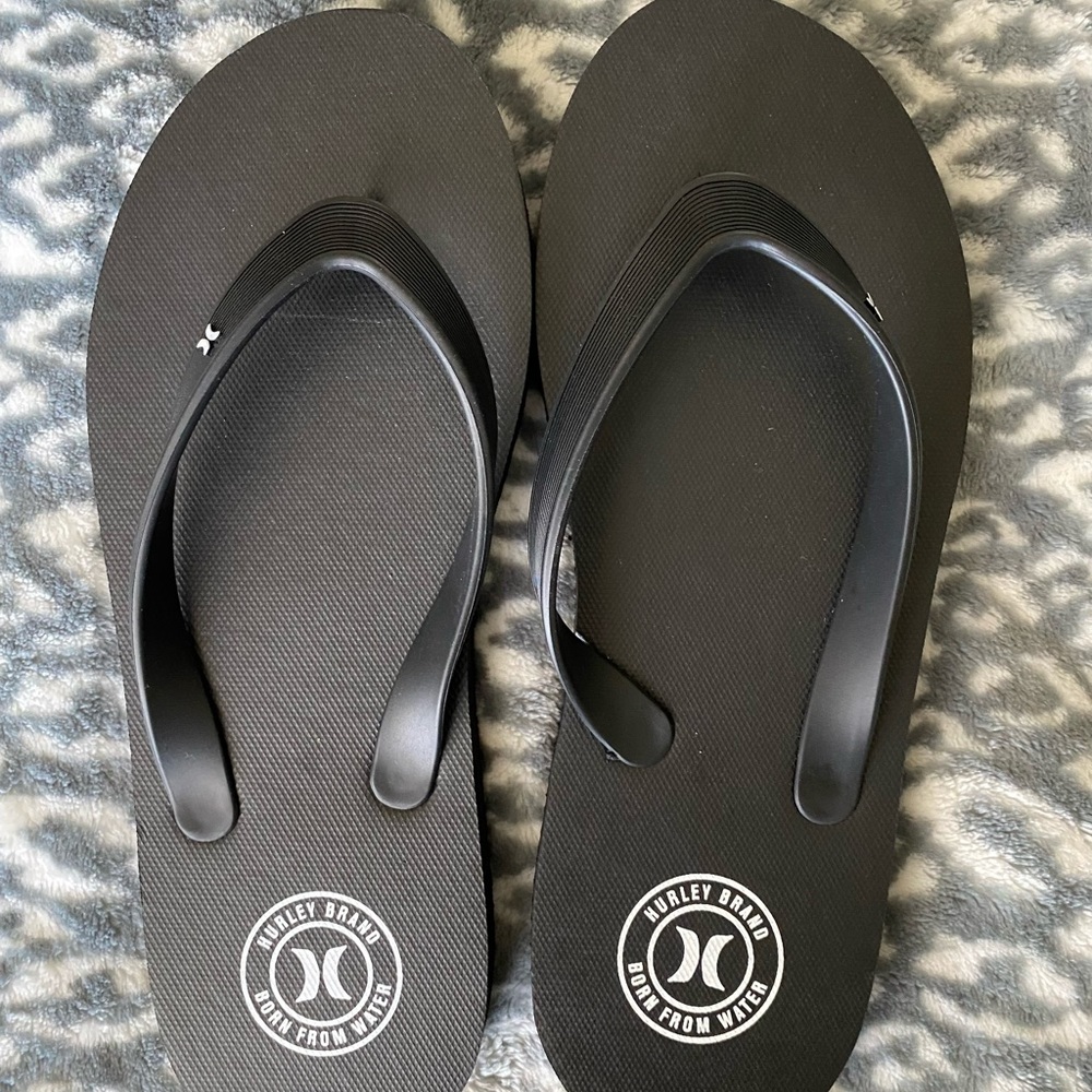 Hurley circle logo flip flops